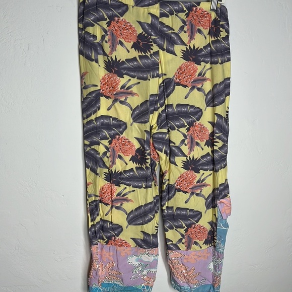 California Style lounge capri pants size Small, beautiful sparkly bottom of pant - Picture 7 of 8